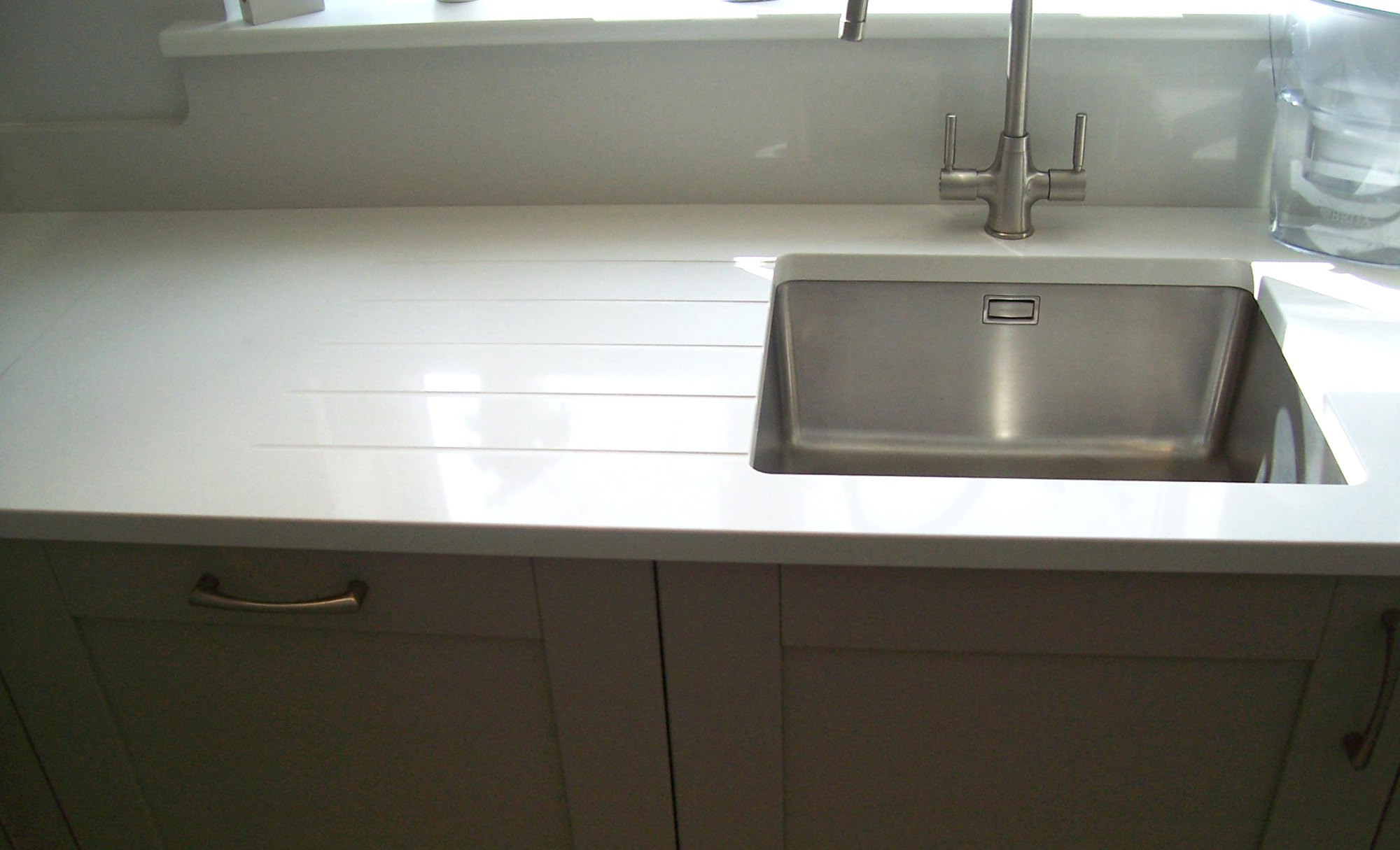 kitchen-stori-madison-painted-stone-shot-sink